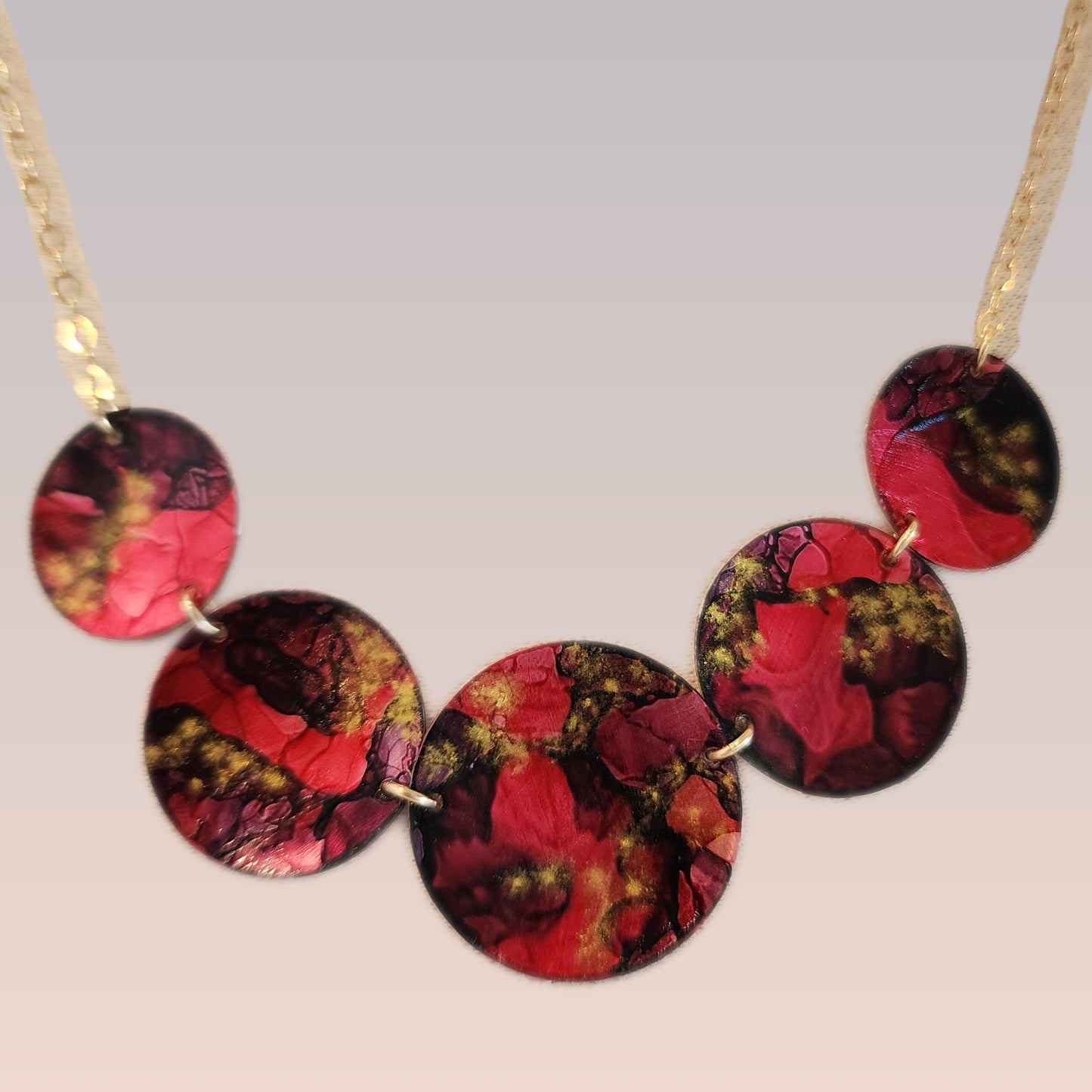 Red & Black 5 Disc Graduated Gold Necklace